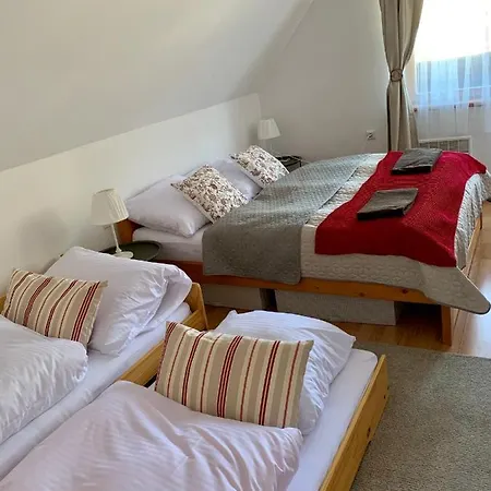 Nad Lipou - čičmany, Turistika, Sauna, Krb *